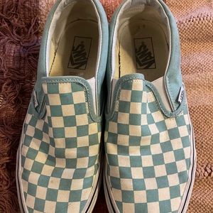 Blue checkered slip on vans (10.5 in women’s 9.0 in mens)
